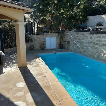 Ste Maxime Piscine Proche * Sainte-Maxime